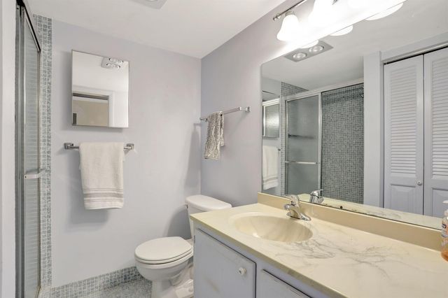 432 Grantham B, Deerfield Beach, FL 33442