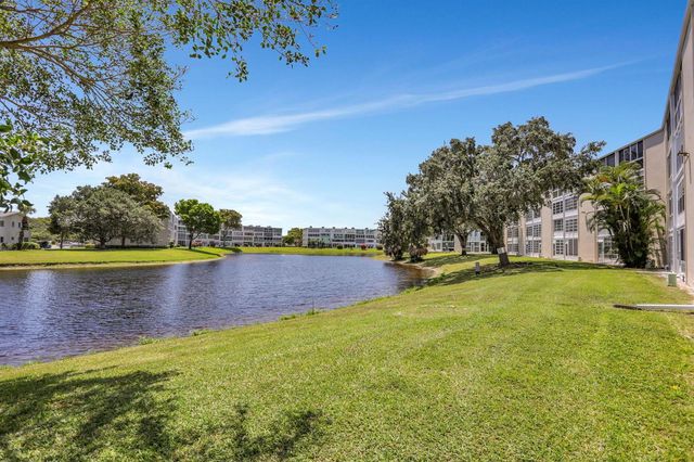432 Grantham B, Deerfield Beach, FL 33442