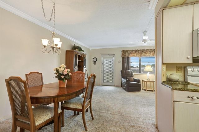 432 Grantham B, Deerfield Beach, FL 33442