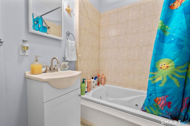 21 Mathews Street, Milford, CT 06460