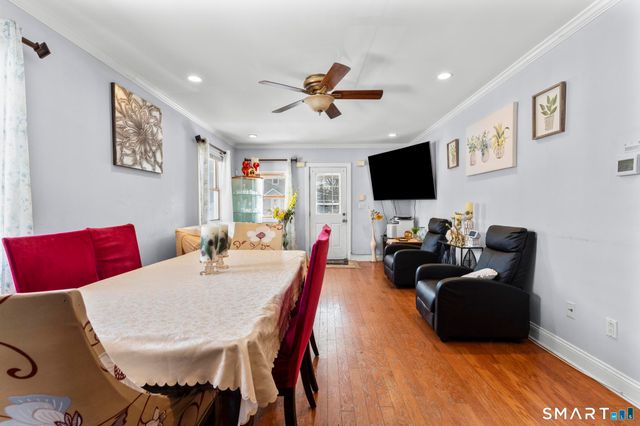 21 Mathews Street, Milford, CT 06460