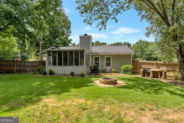 2000 Wendover Drive, Snellville, GA 30078