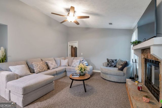 2000 Wendover Drive, Snellville, GA 30078