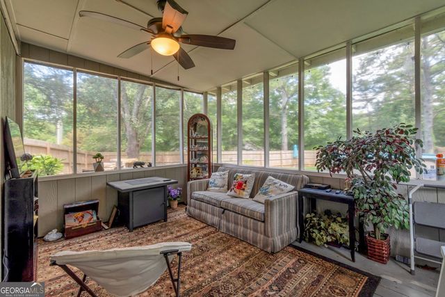 2000 Wendover Drive, Snellville, GA 30078