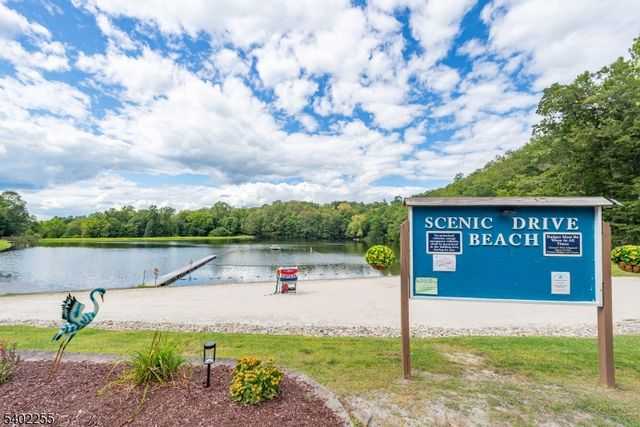 1 Stonewall Dr, Vernon Twp., NJ 07419