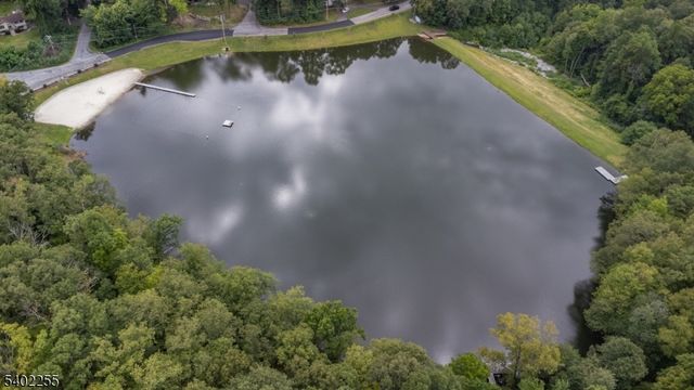 1 Stonewall Dr, Vernon Twp., NJ 07419