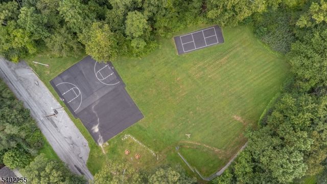 1 Stonewall Dr, Vernon Twp., NJ 07419