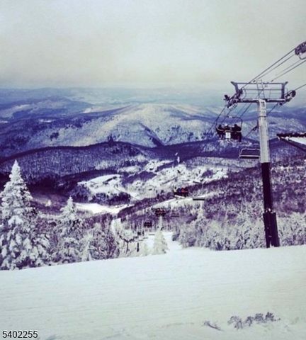 1 Stonewall Dr, Vernon Twp., NJ 07419