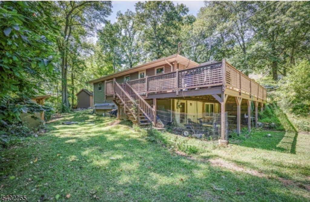 1 Stonewall Dr, Vernon Twp., NJ 07419