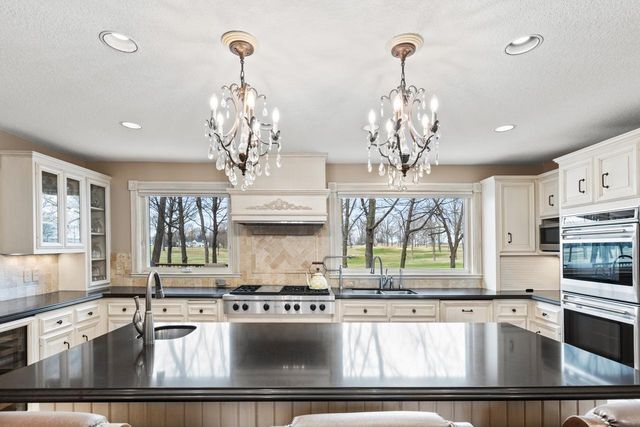 2890 Autumn Woods Drive, Chaska, MN 55318