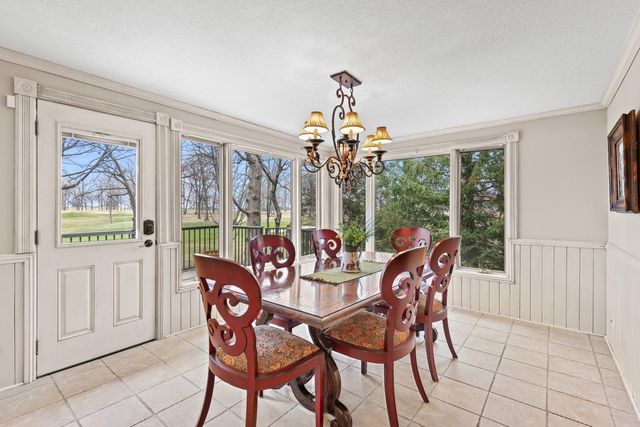 2890 Autumn Woods Drive, Chaska, MN 55318