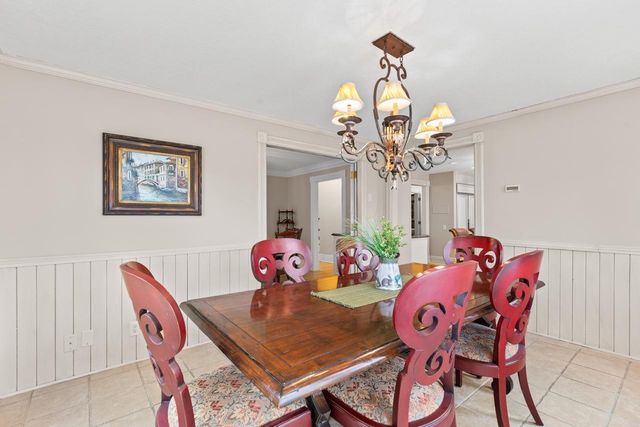 2890 Autumn Woods Drive, Chaska, MN 55318