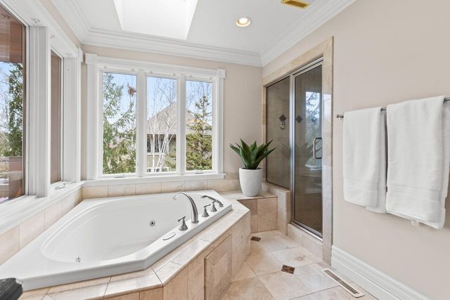 2890 Autumn Woods Drive, Chaska, MN 55318