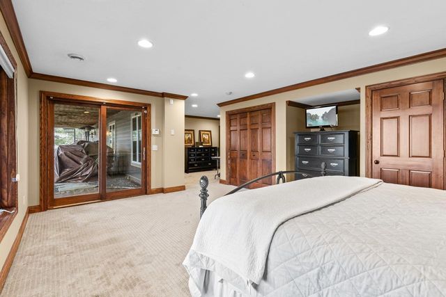 2890 Autumn Woods Drive, Chaska, MN 55318
