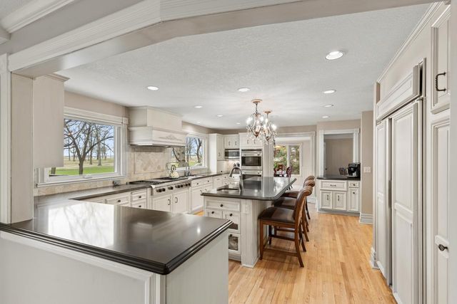 2890 Autumn Woods Drive, Chaska, MN 55318