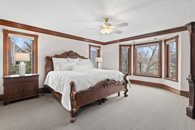 2890 Autumn Woods Drive, Chaska, MN 55318