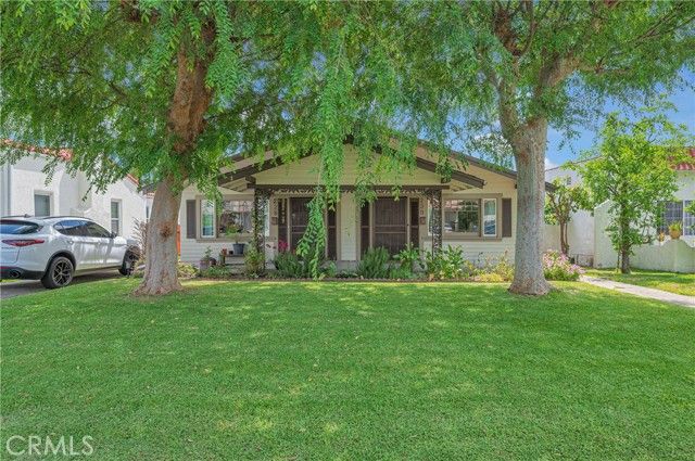 228 S El Molino, Alhambra, CA 91801