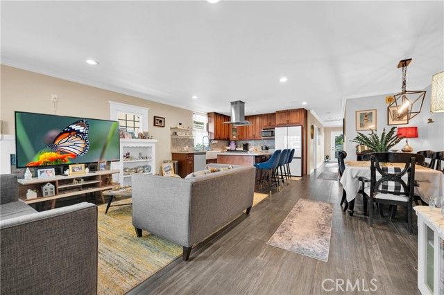 228 S El Molino, Alhambra, CA 91801