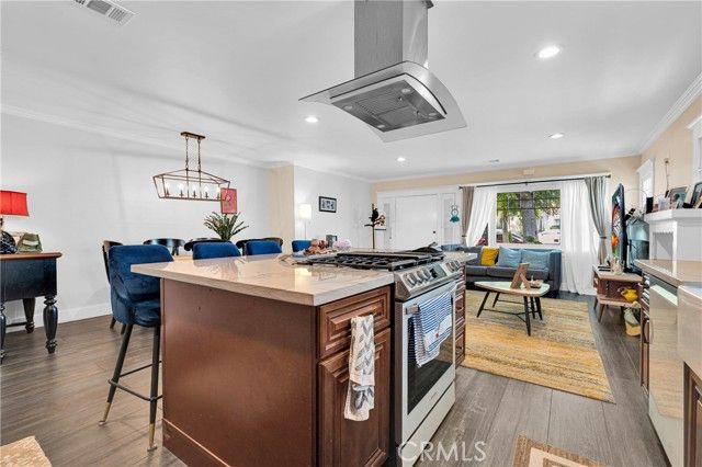 228 S El Molino, Alhambra, CA 91801