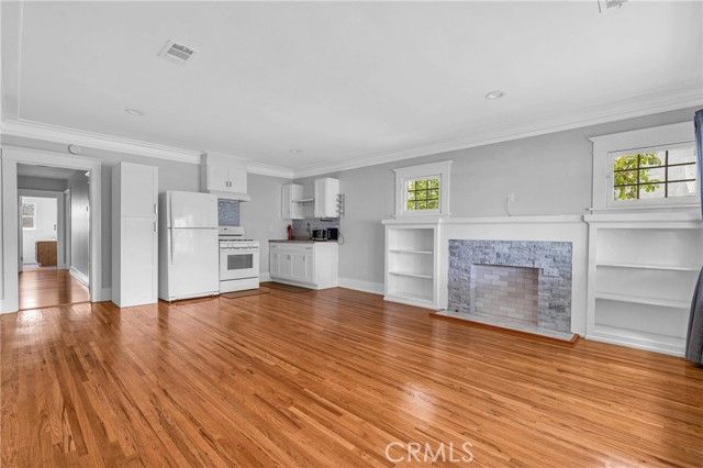 228 S El Molino, Alhambra, CA 91801