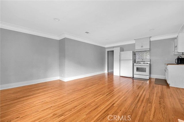 228 S El Molino, Alhambra, CA 91801