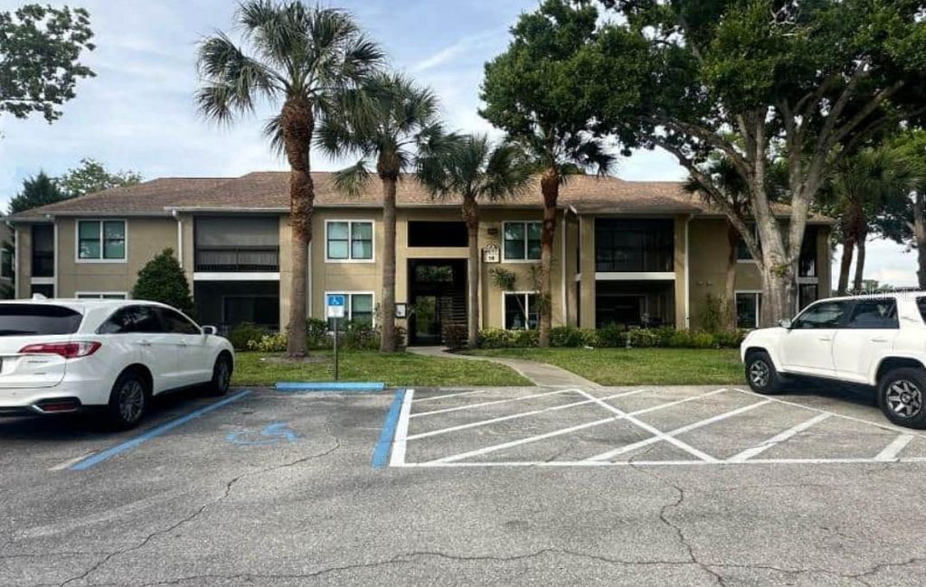 4017 CROCKERS LAKE BOULEVARD 14, Sarasota, FL 34238