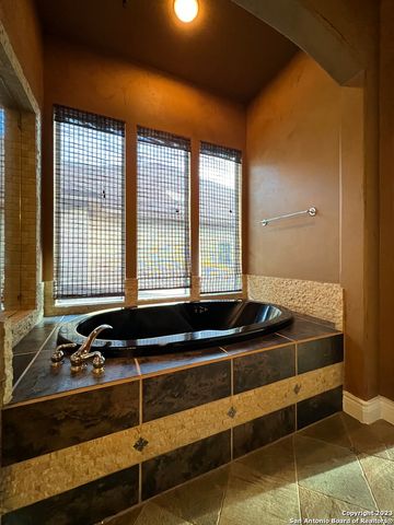 2922 IVORY CRK, San Antonio, TX 78258