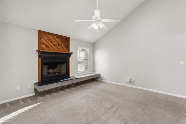 5352 Chatham Hall DR, Virginia Beach, VA 23464