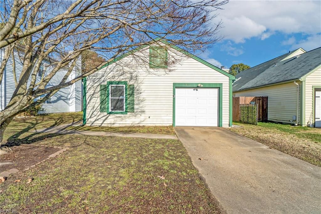 5352 Chatham Hall DR, Virginia Beach, VA 23464