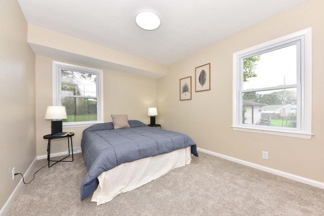 3675 S Taylor COURT, Milwaukee, WI 53207