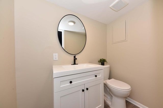 3675 S Taylor COURT, Milwaukee, WI 53207