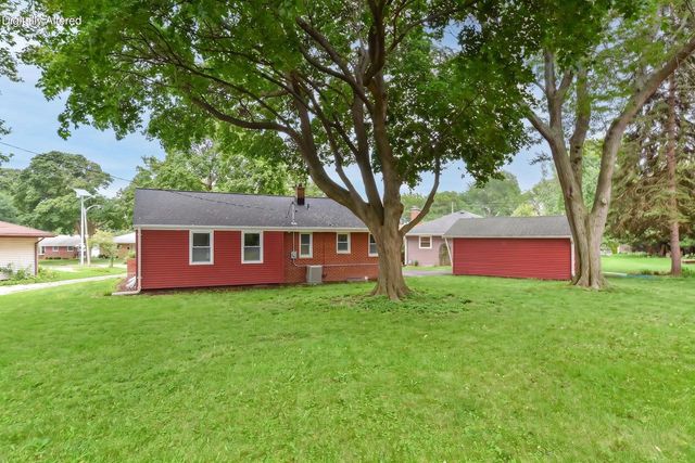 3675 S Taylor COURT, Milwaukee, WI 53207