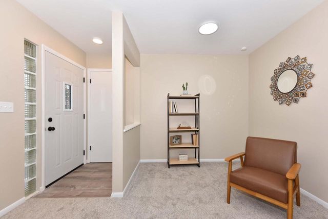 3675 S Taylor COURT, Milwaukee, WI 53207