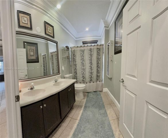 5363 SW 38th Ave, Hollywood, FL 33312