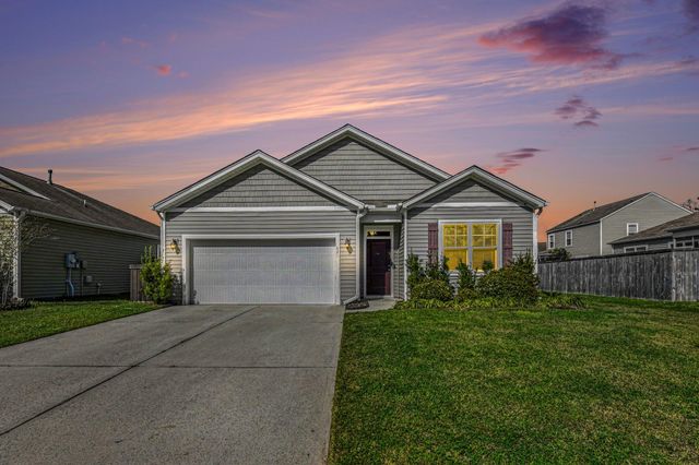 621 Wayton Circle, Moncks Corner, SC 29461