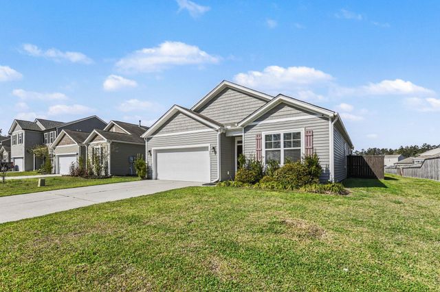 621 Wayton Circle, Moncks Corner, SC 29461