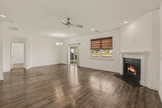 621 Wayton Circle, Moncks Corner, SC 29461