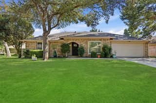 405 Bremen Drive, Hurst, TX 76054