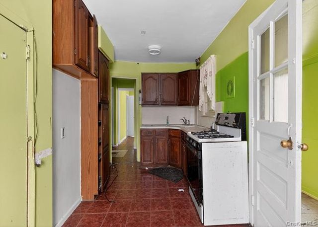 271 Ivy Street, West Hempstead, NY 11552