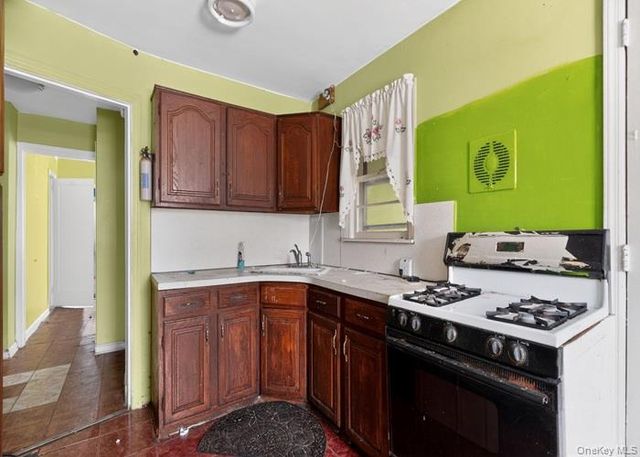 271 Ivy Street, West Hempstead, NY 11552