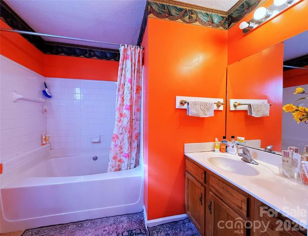 7333 Rosehall Drive, Charlotte, NC 28227