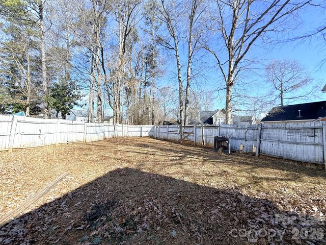 7333 Rosehall Drive, Charlotte, NC 28227