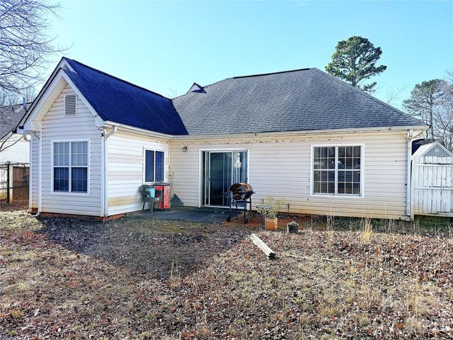 7333 Rosehall Drive, Charlotte, NC 28227