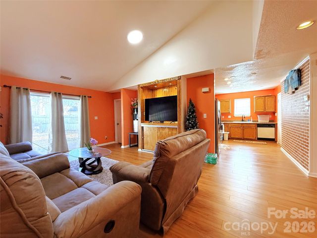 7333 Rosehall Drive, Charlotte, NC 28227