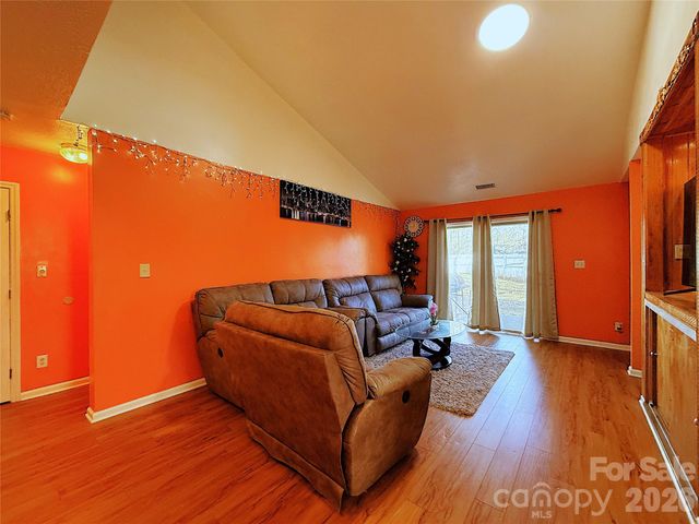 7333 Rosehall Drive, Charlotte, NC 28227