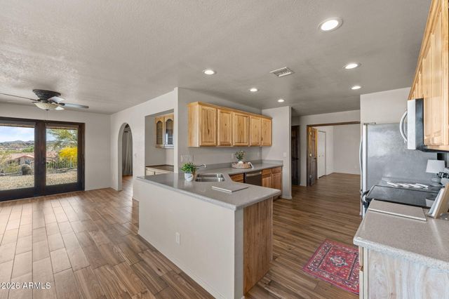 55500 N VULTURE MINE Road, Wickenburg, AZ 85390