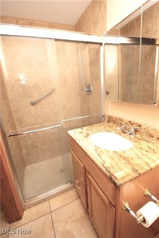 8094 Rolling Brook Road, Sagamore Hills, OH 44067