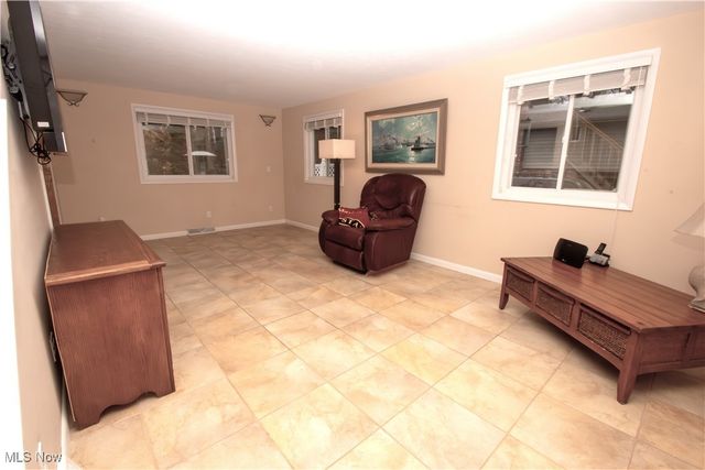 8094 Rolling Brook Road, Sagamore Hills, OH 44067