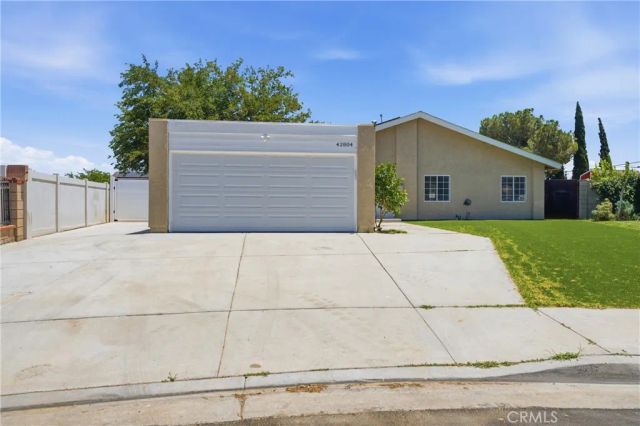 42804 Yew Street, Lancaster, CA 93536
