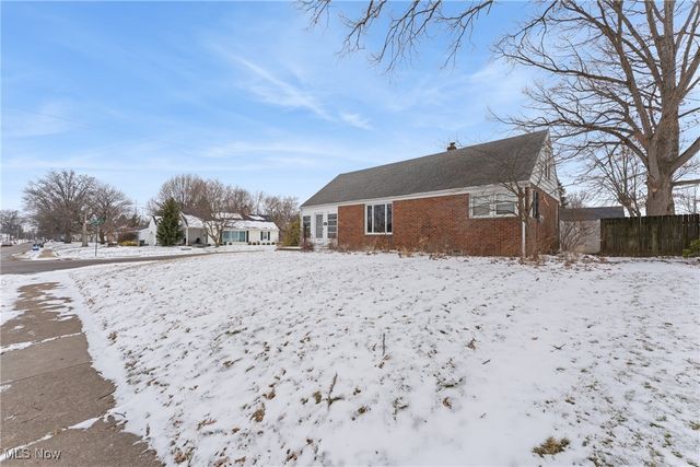 839 37th Street NW, Canton, OH 44709